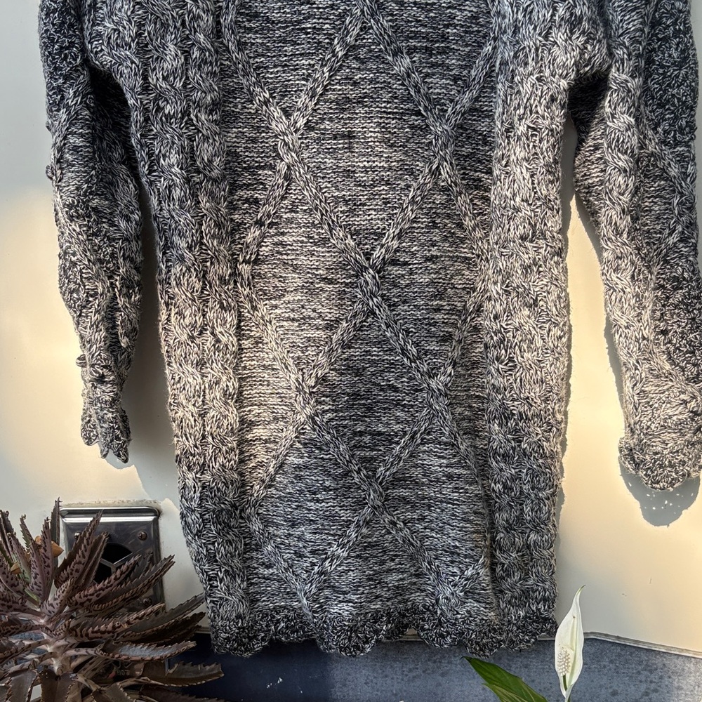 Marled Cable Knit Crewneck Sweater - Charcoal Gray - Picture 5 of 7